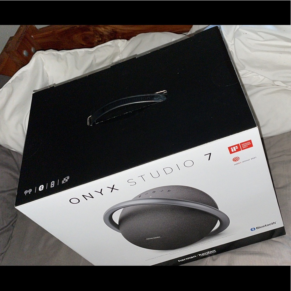 Onyx studio 7 bt speaker